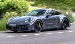 Porsche 911 Carrera GTS T-Hybrid